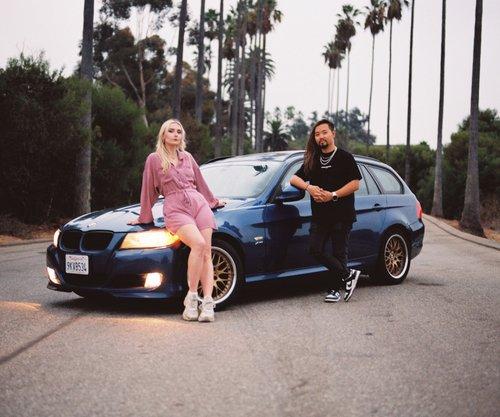 mobile - carousel-hero-element image-2