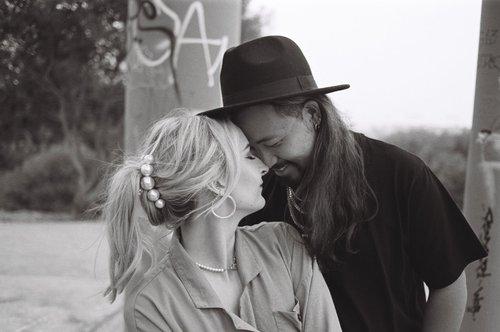 mobile - carousel-hero-element image-0